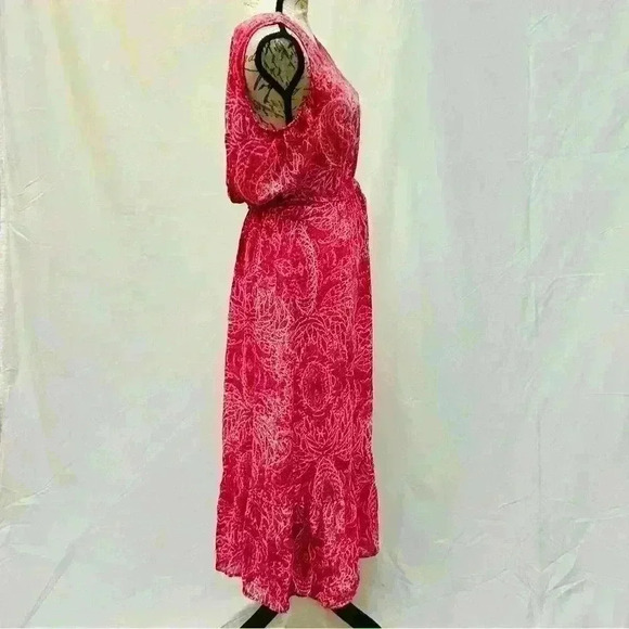 JANE AND DELANCEY Women’s Pink Paisley Maxi
Dress Size Medium - Picture 4 of 14